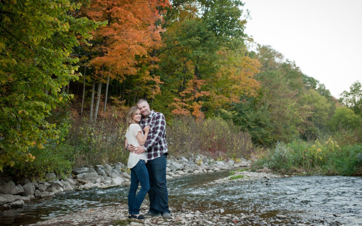 the hike: amanda & jeff | sixteen mile creek | oakville engagement photographer