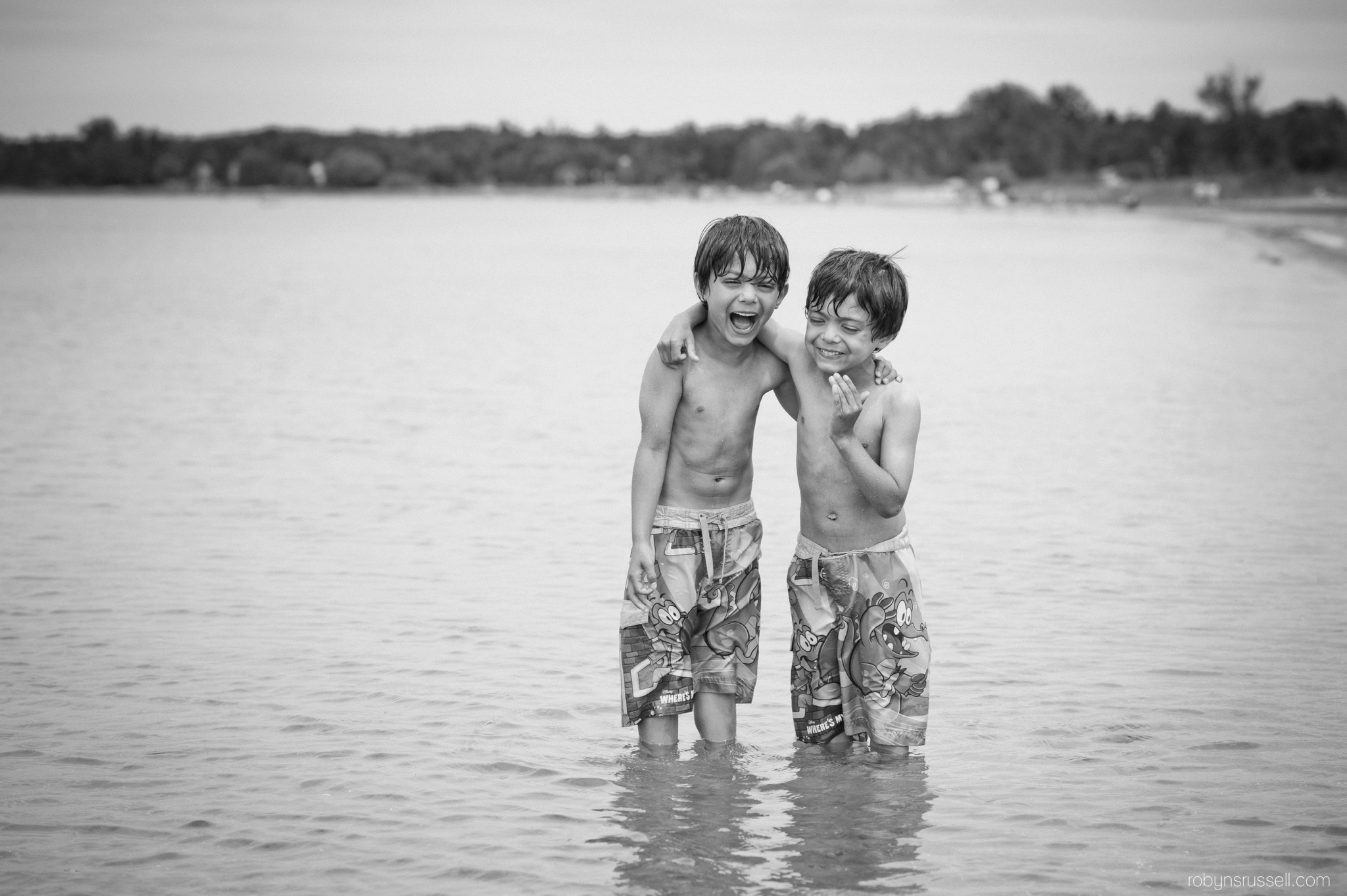 01-twin-boys-collingwood-beach.jpg
