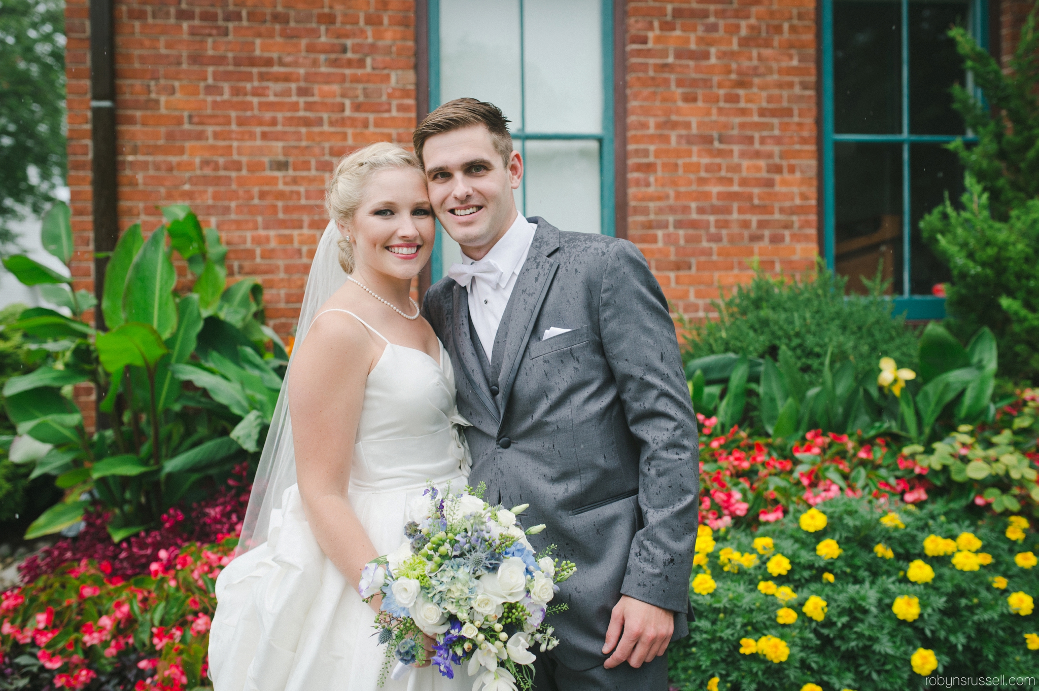 0217-bride-and-groom-in-rain.jpg