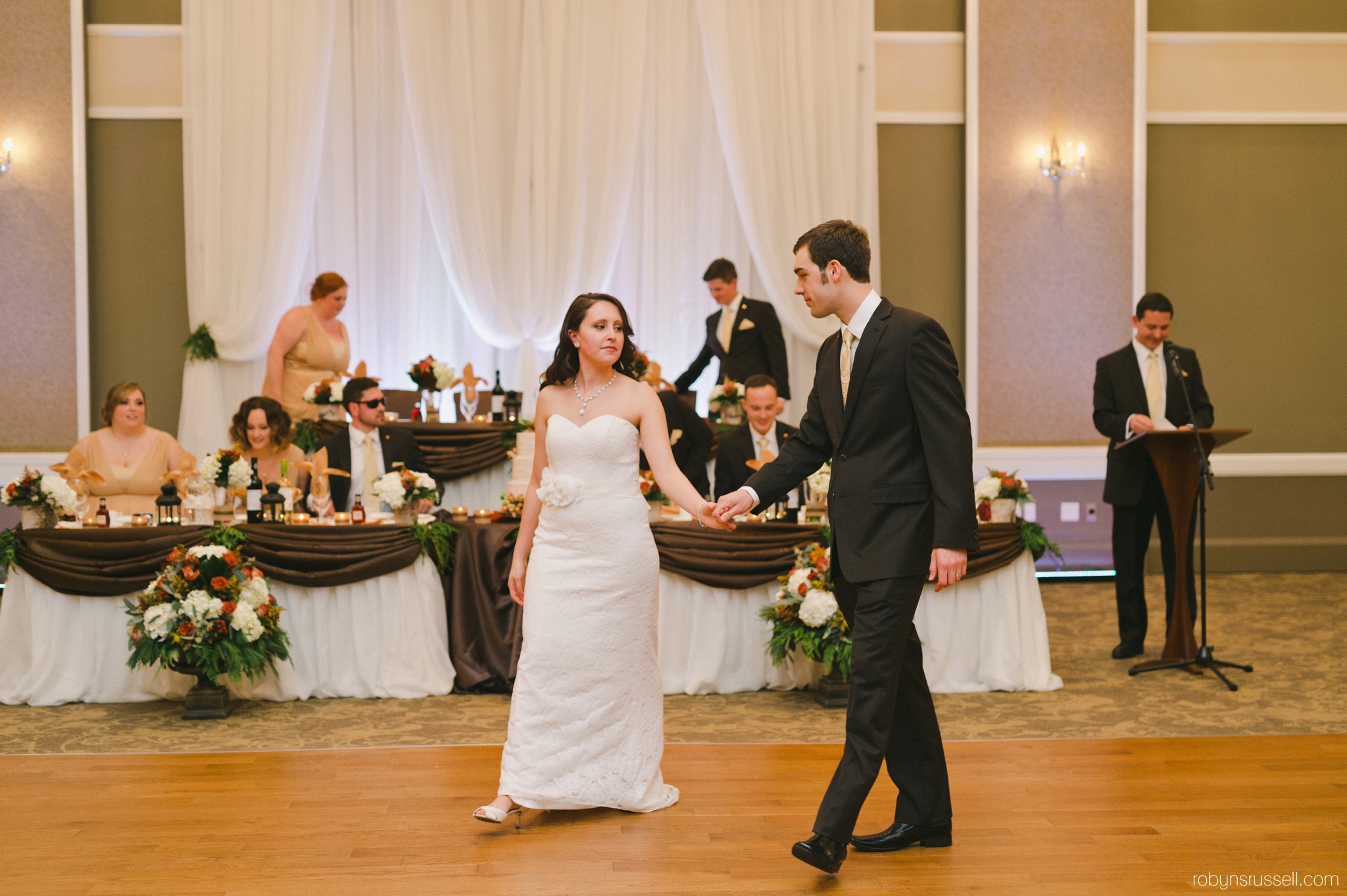 52-first-dance-oakville-wedding-photographer.jpg