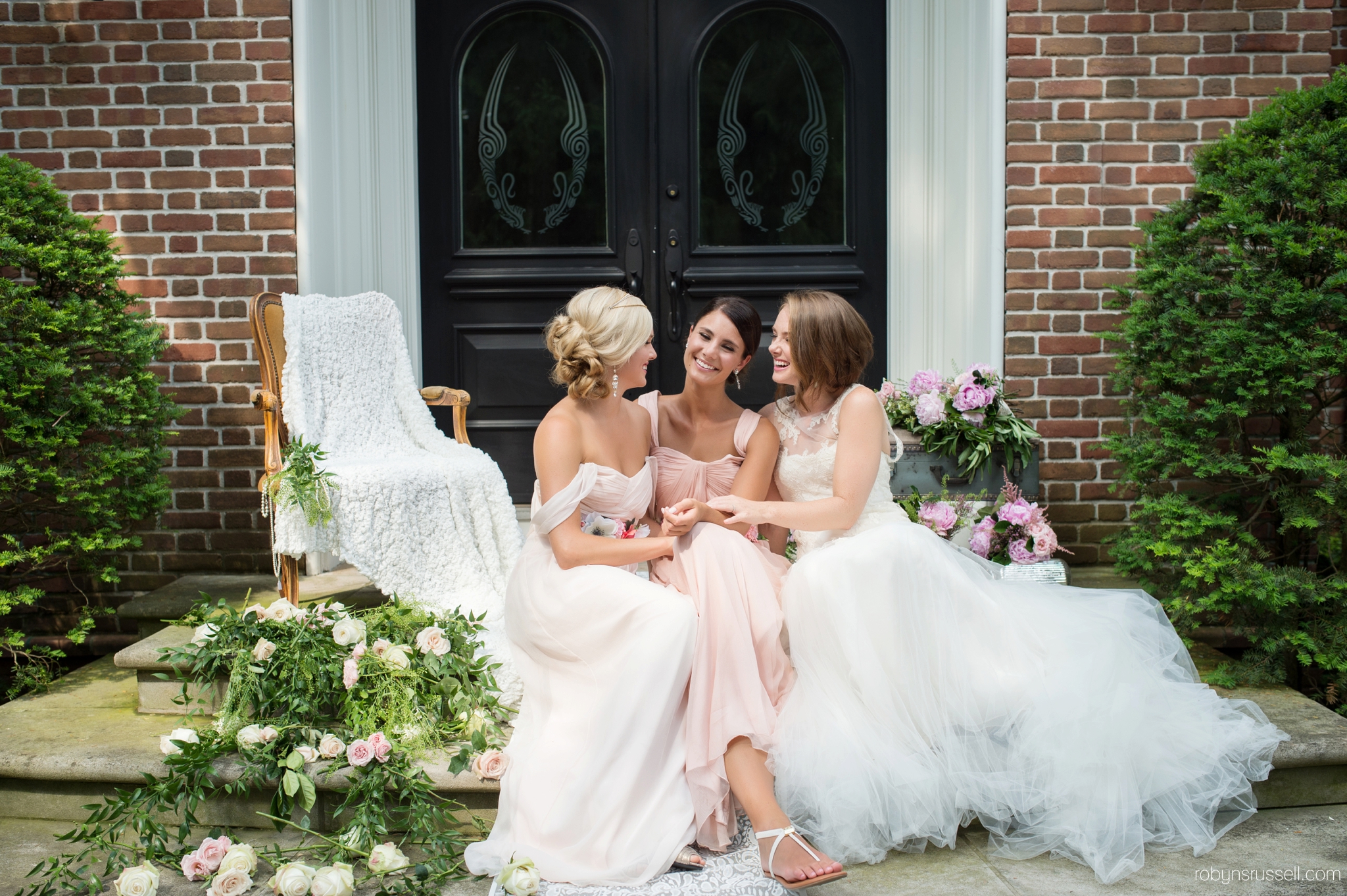 14-bridesmaids-chatting-oakville-estate-wedding.jpg