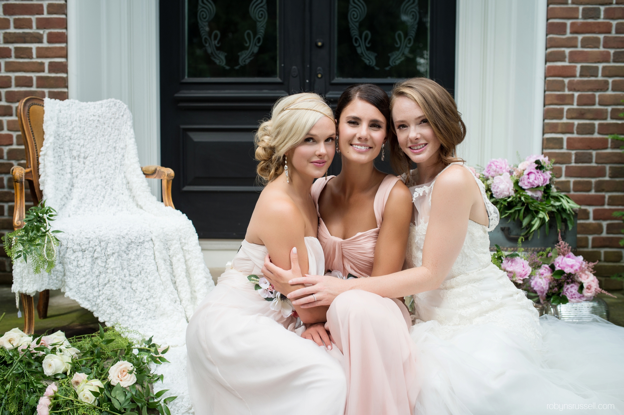 15-bride-and-bridesmaids-on-wedding-day.jpg