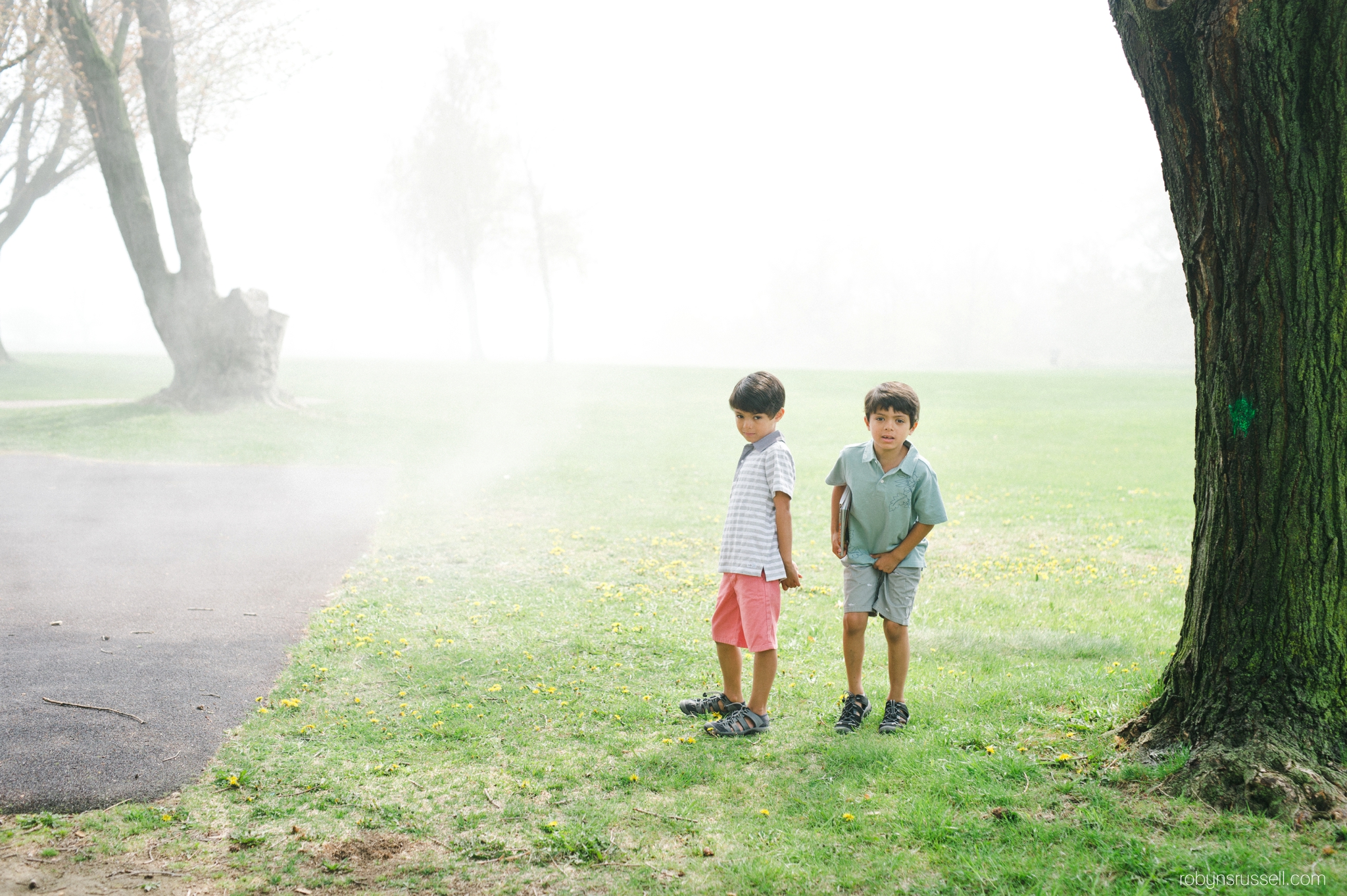 15-funny-outtake-burlington-child-photographer.jpg