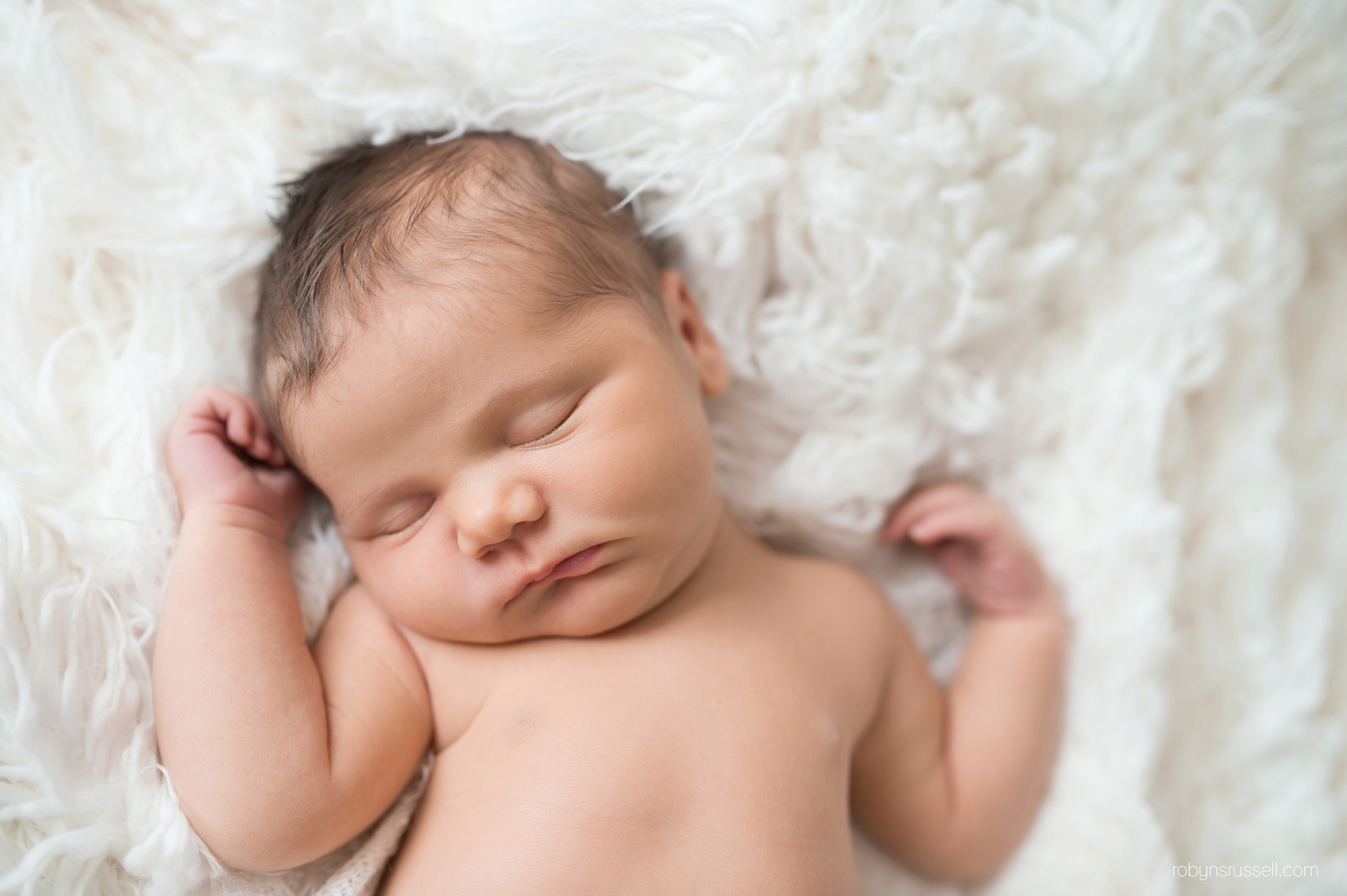 15-sweet-baby-sleeping-newborn-lifestyle-session.jpg