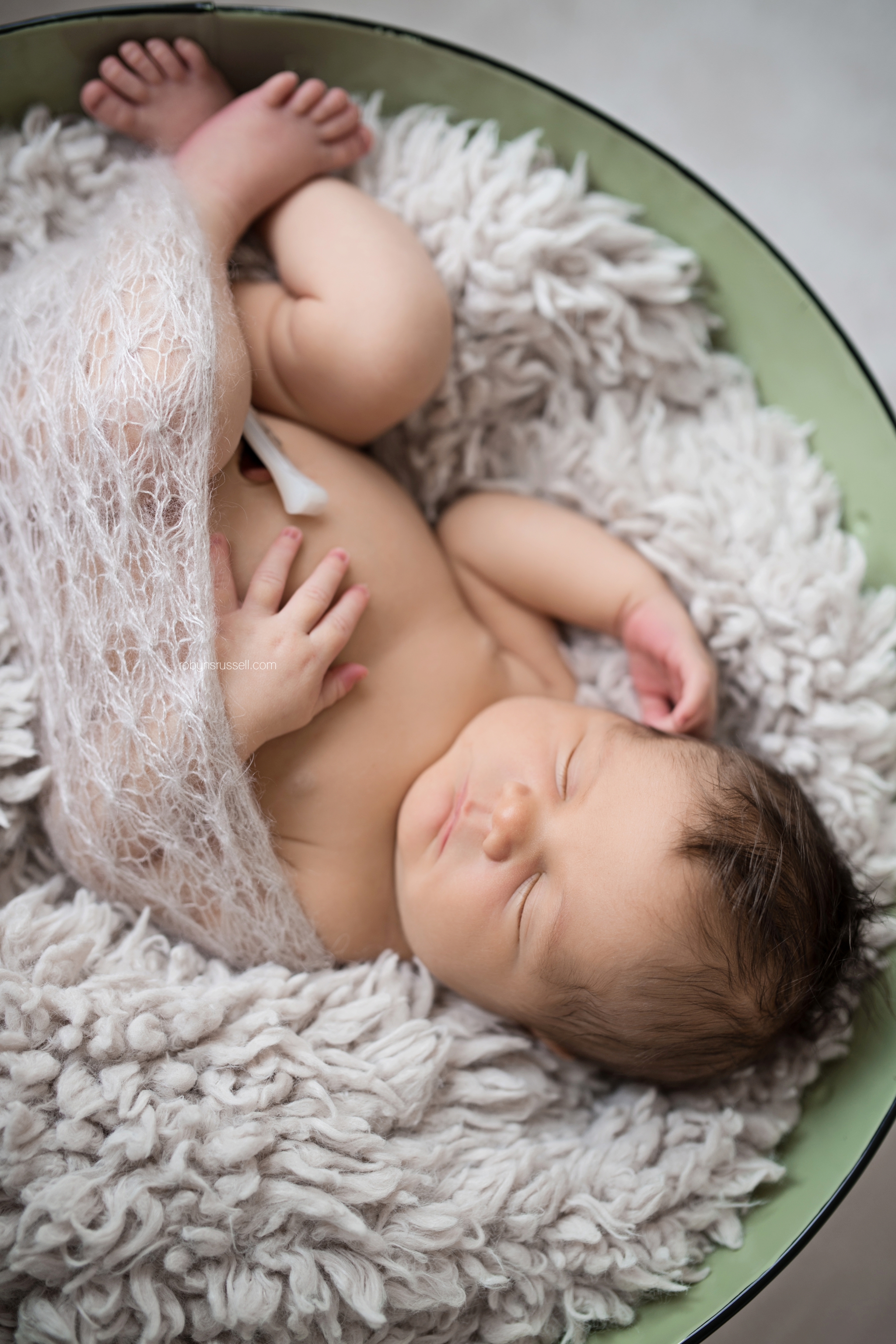 18-beautiful-wrapped-baby-blankets-peaceful.jpg