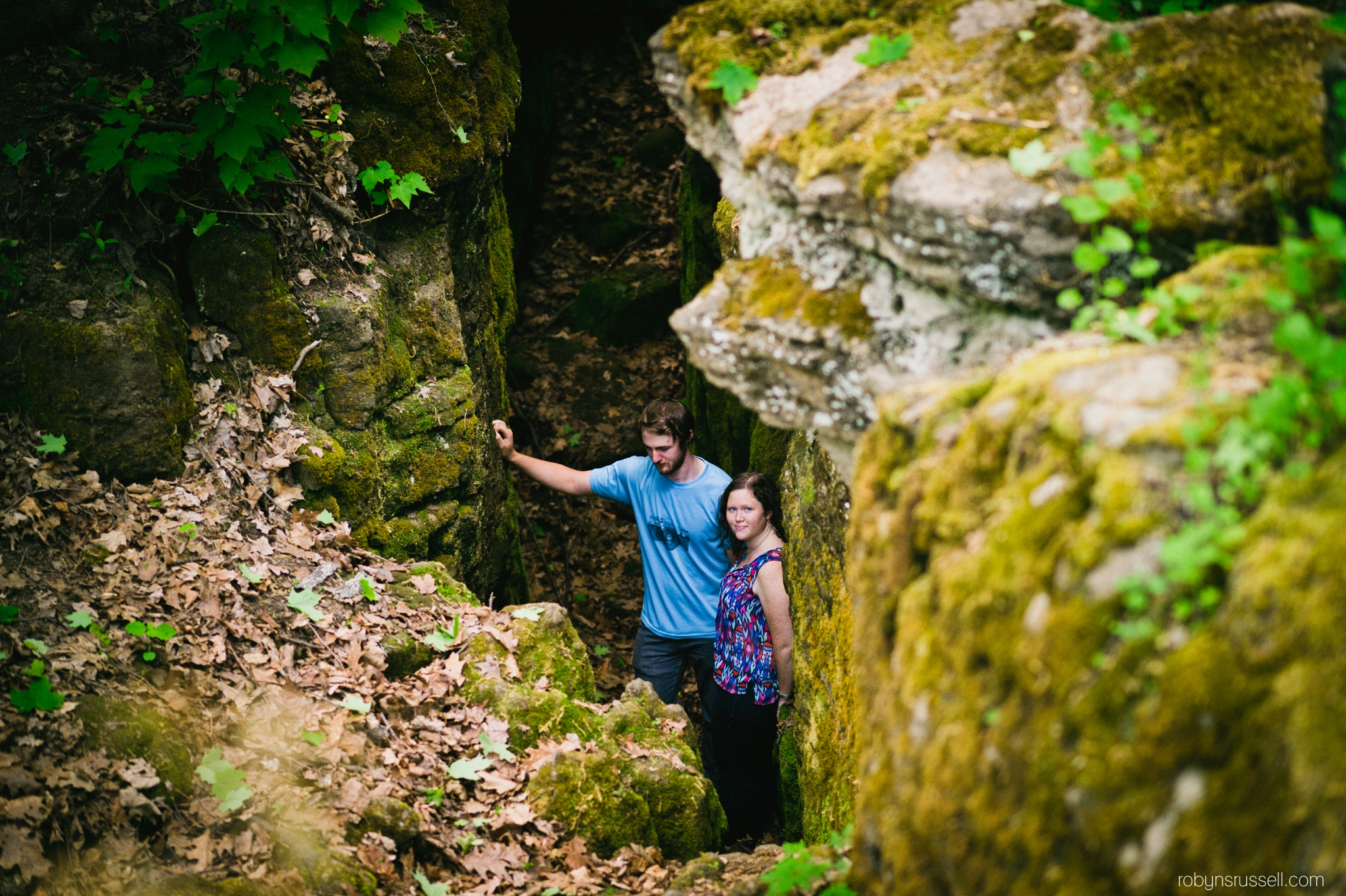 15-amazing-cave-shot-mt-nemo-burlington-couples-session.jpg