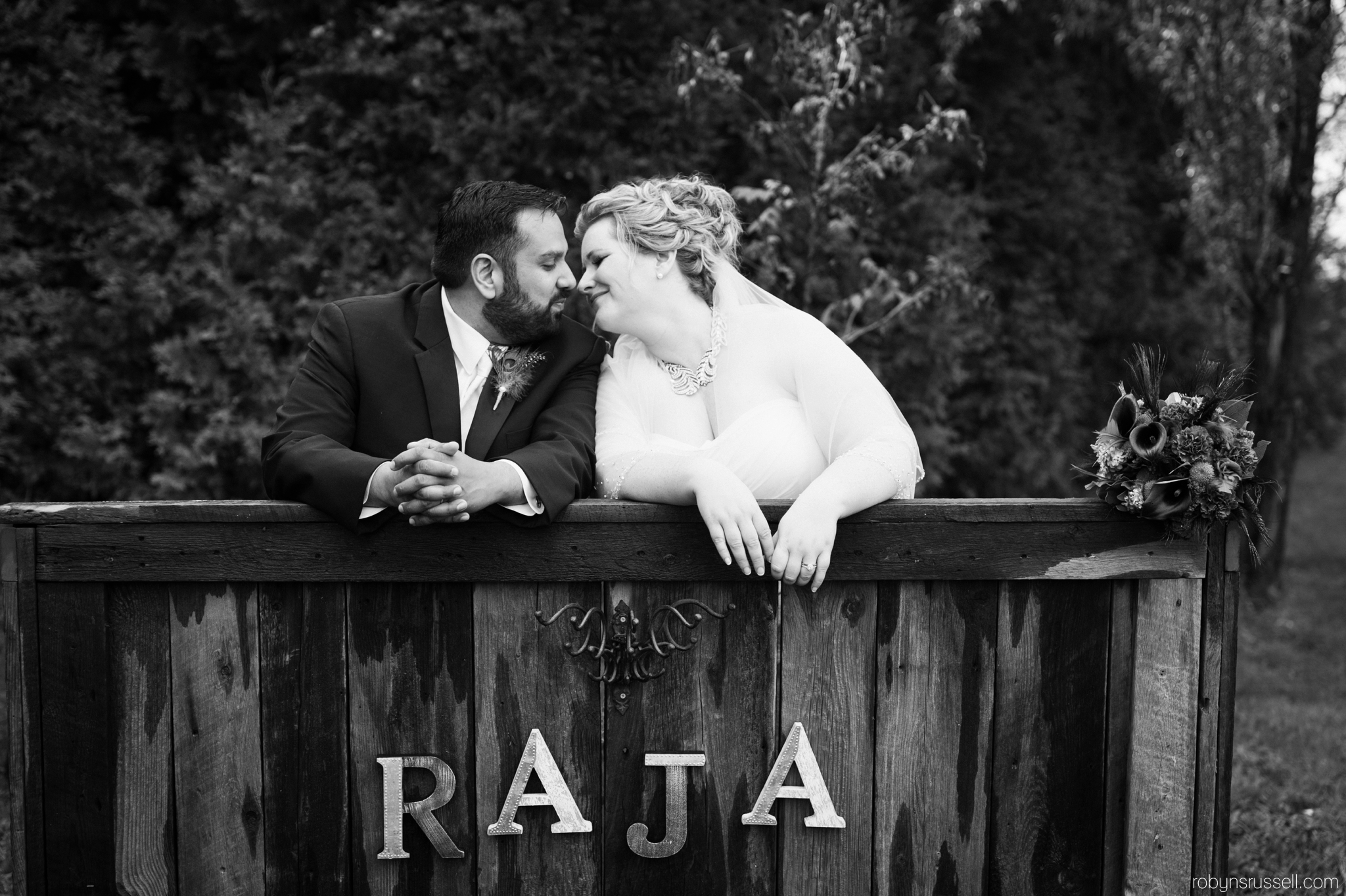 21-cute-photo-bride-and-groom-customized-barn-sign.jpg