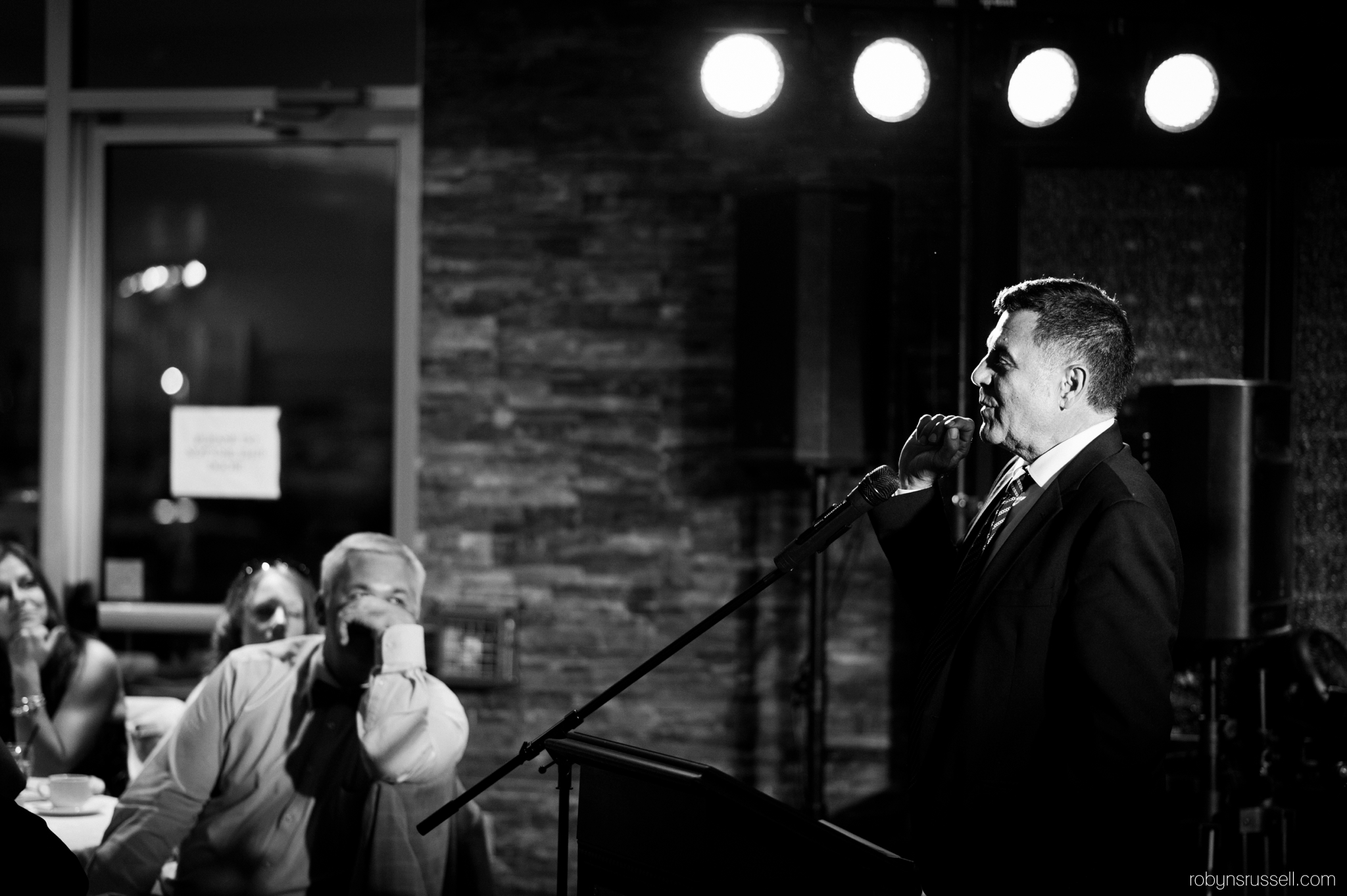 33-more-speeches-black-and-white-oakville-wedding-photographer.jpg