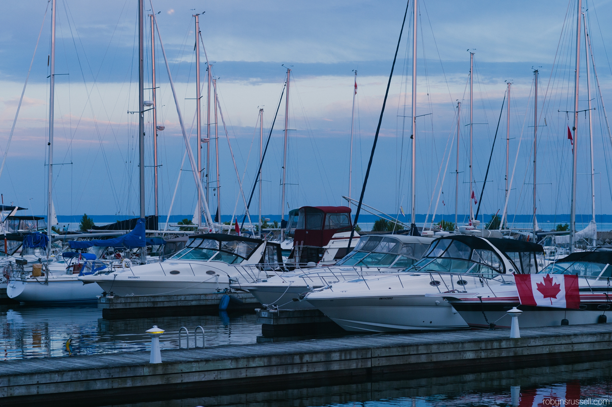 49-sunset-at-bronte-harbour-oakville-wedding-photographer.jpg