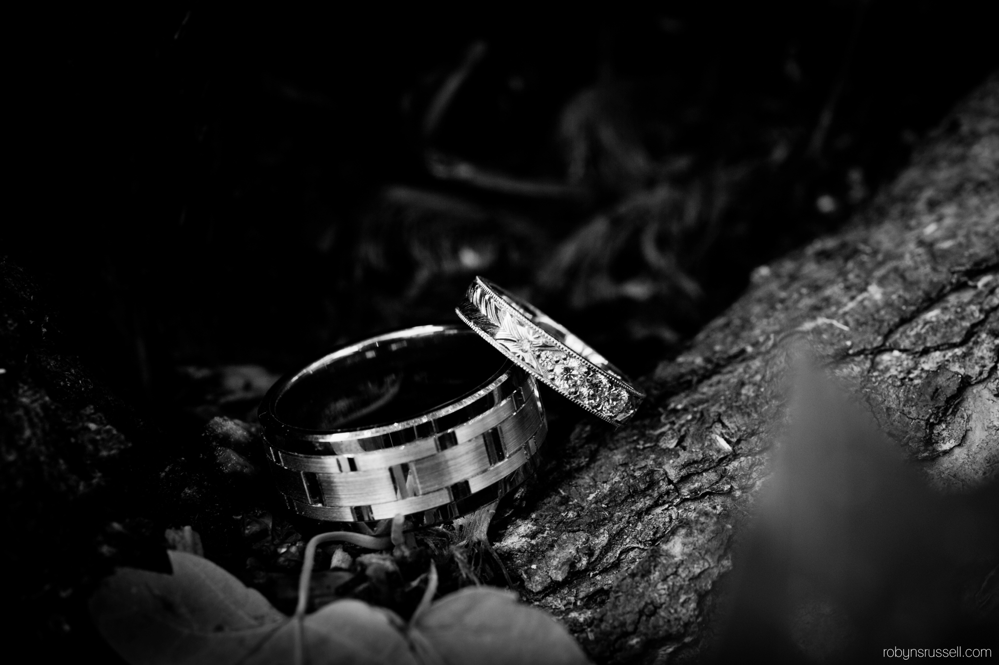 8-wedding-bands-oakville-wedding-photographer.jpg