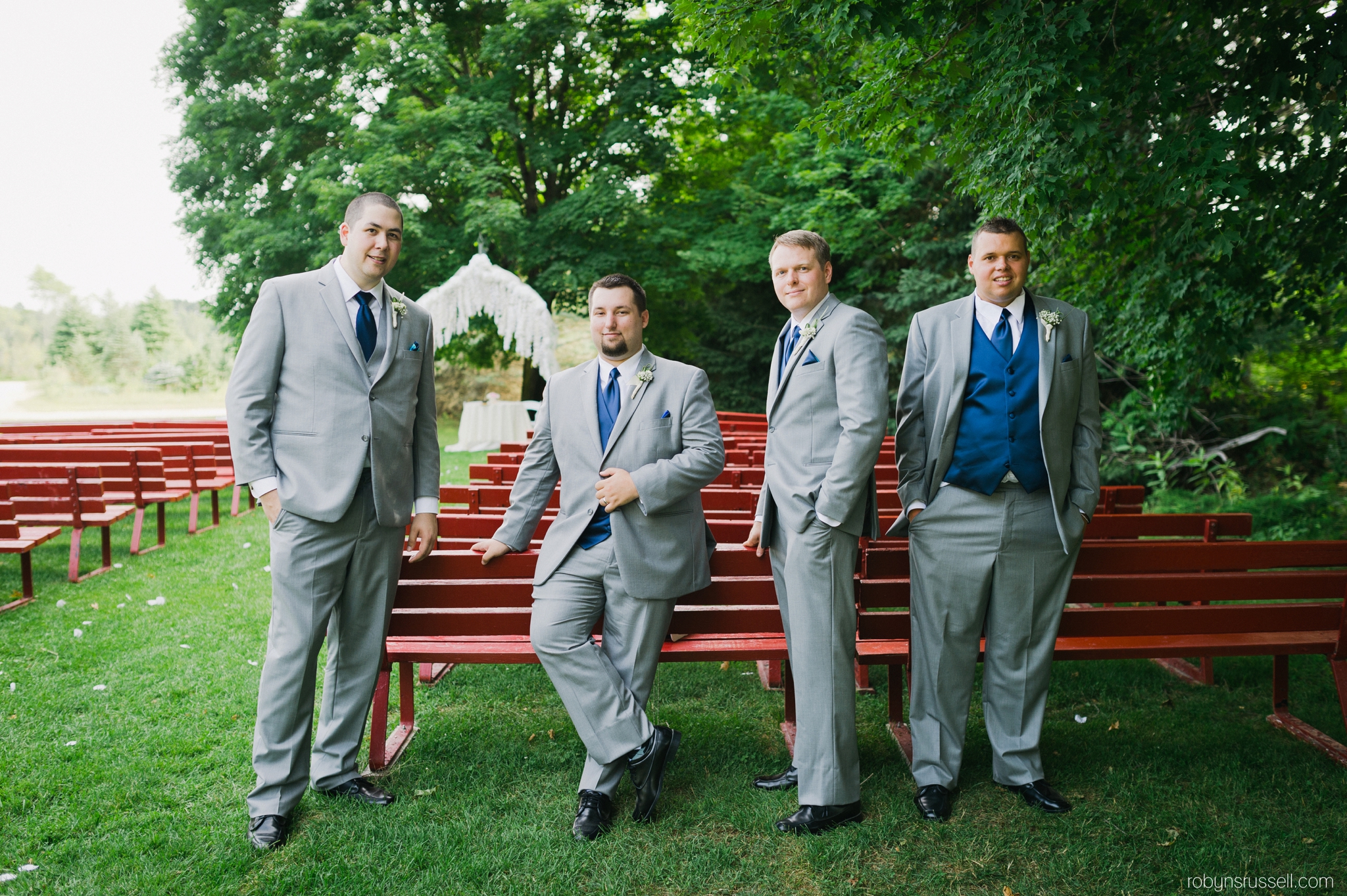 28-grooms-with-groomsmen-drysdale-tree-farm.jpg