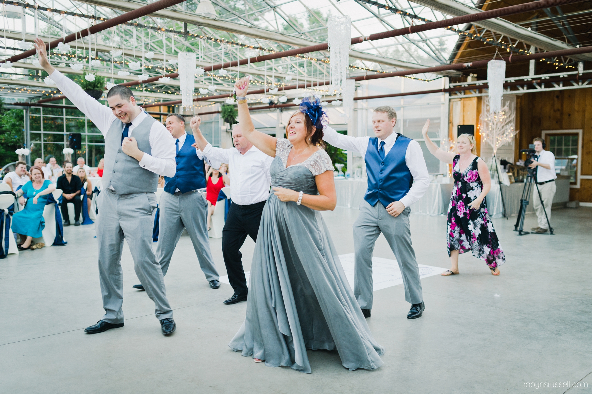 62-big-dance-for-bride.jpg