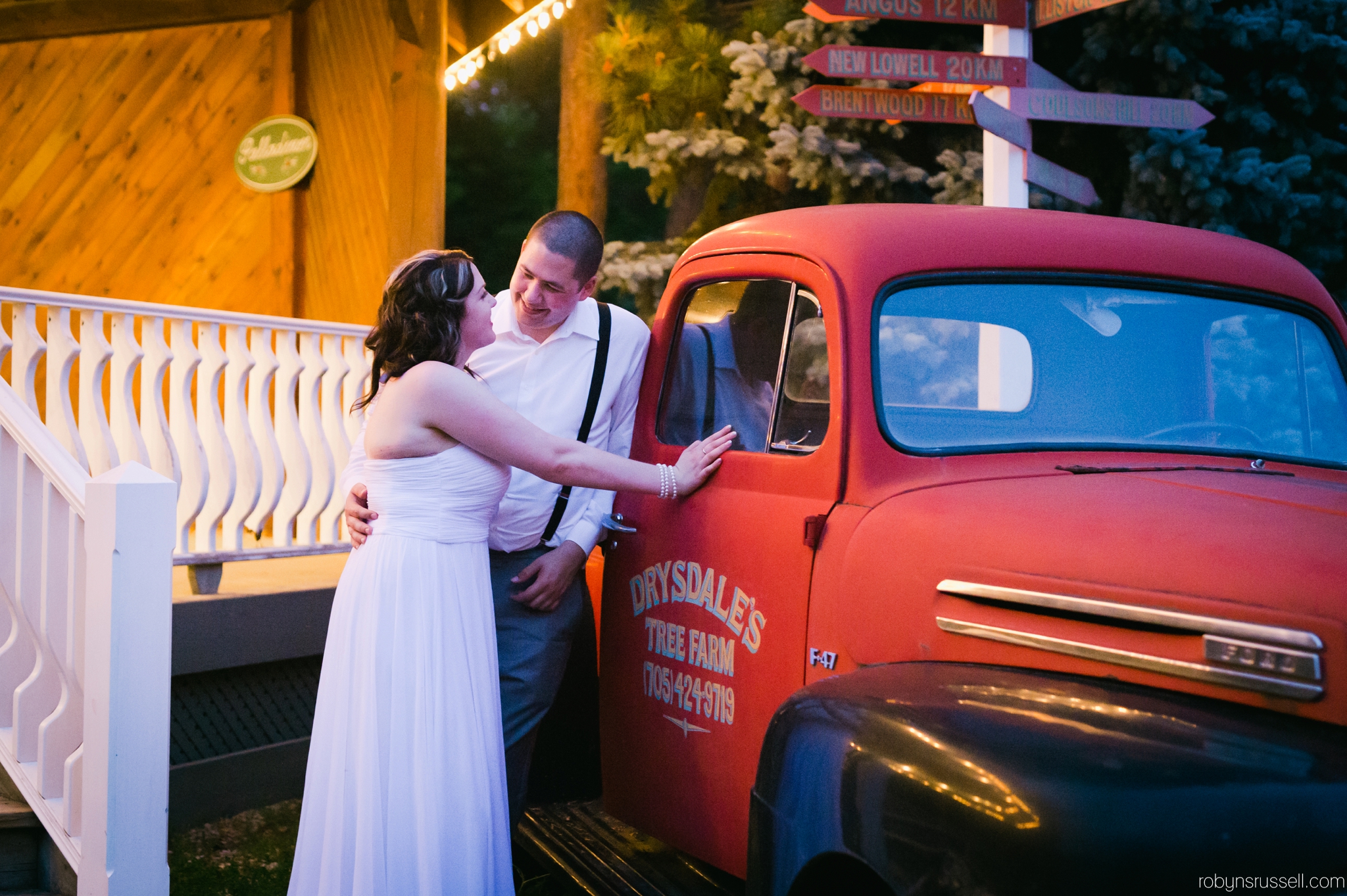 67-bride-and-groom-by-drysdale-red-truck.jpg