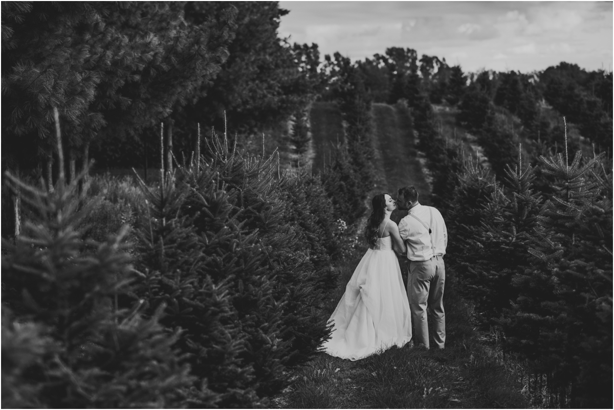 Christmas-Tree-Farm-Summer-Wedding_0097.jpg