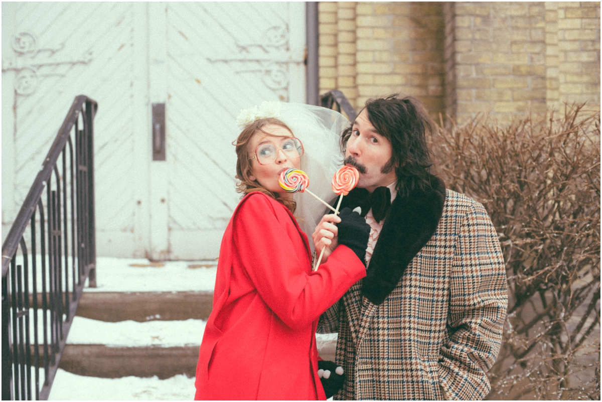 70s-Inspired-Engagement-Session_0010.jpg